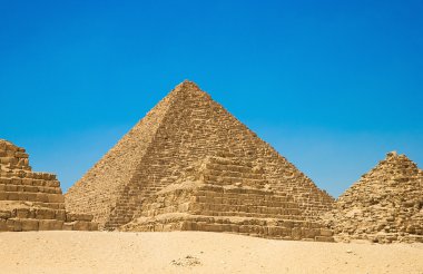 Kahire, Mısır'daki Giza piramitleri.