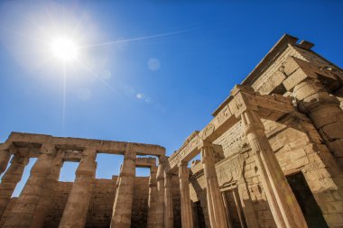 Mısır'daki Karnak Tapınağı kalıntıları