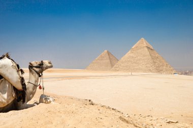 giza, Kahire, Mısır piramitleri.