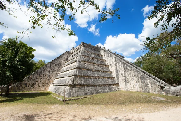 Piramide di Kukulkan in Messico — Foto Stock