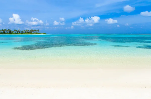 Plaża z Malediwów — Zdjęcie stockowe
