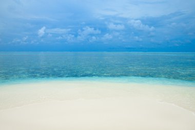 Maldivler ile plaj