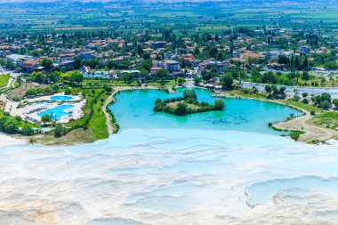 Traverten havuzları ve teraslarında Pamukkale