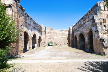 Hierapolis 'teki antik kalıntılar, Pamukkale, Türkiye.