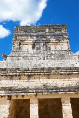 Tüylü yılan piramit chichen Itza sitesinde, Meksika