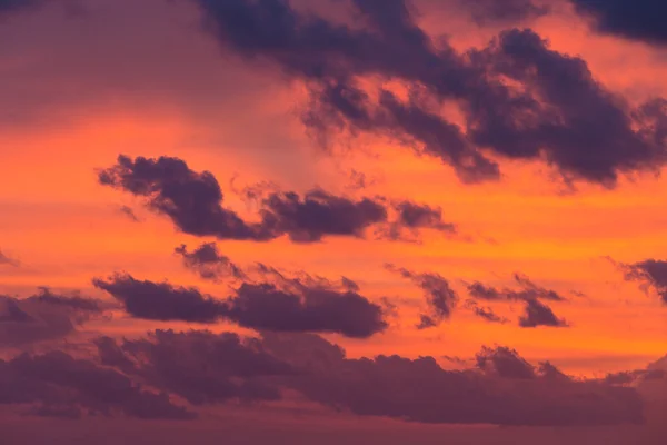 Cielo hermoso atardecer —  Fotos de Stock