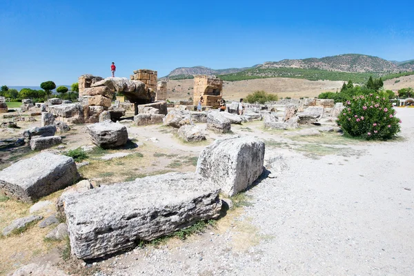 Antiguas ruinas en Hierápolis — Foto de Stock