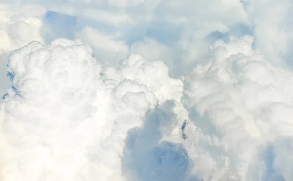 Nézd a bolyhos felhők — Stock Fotó