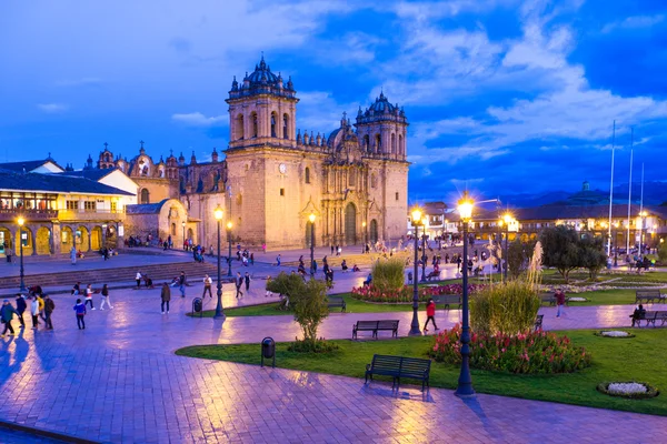 Vista de la iglesia catedral del Cuzco — Foto de Stock