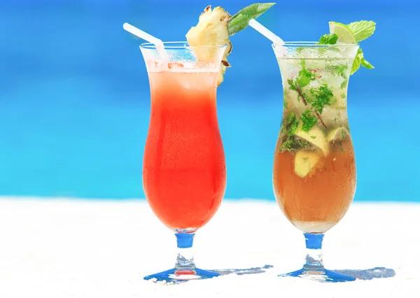 Exotic tropical cocktails — Stock Photo, Image