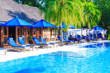 Modern Yüzme Havuzu