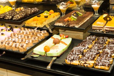 lezzetli kek çeşitli