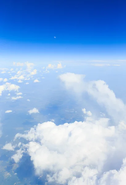 Nuvens brancas fofas — Fotografia de Stock