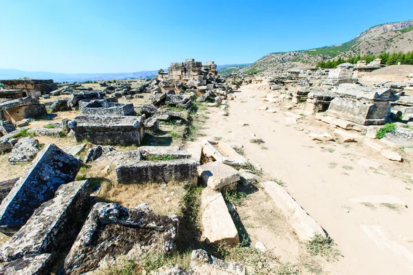 Antike Ruinen in Hierapolis, Pamukkale, Türkei. — Stockfoto