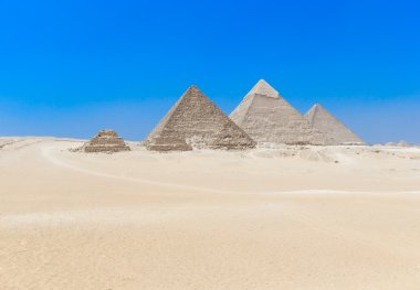 Kahire antik piramitler