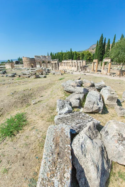 Ruínas antigas em hierápolis — Fotografia de Stock