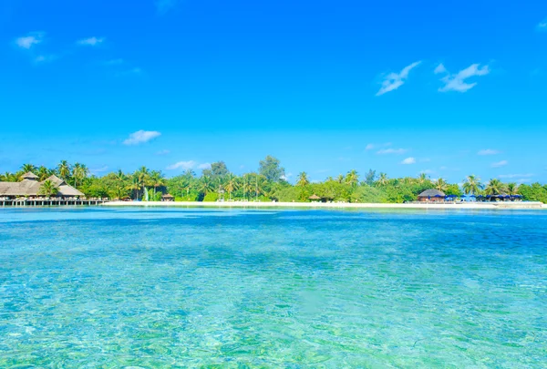 Bungalow acquatici alle Maldive — Foto Stock