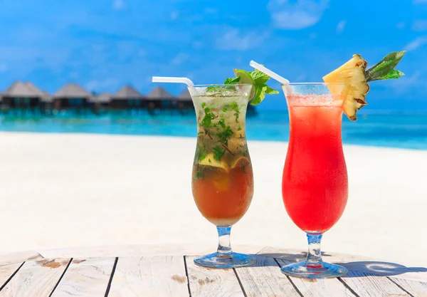 Exotische tropische cocktails — Stockfoto