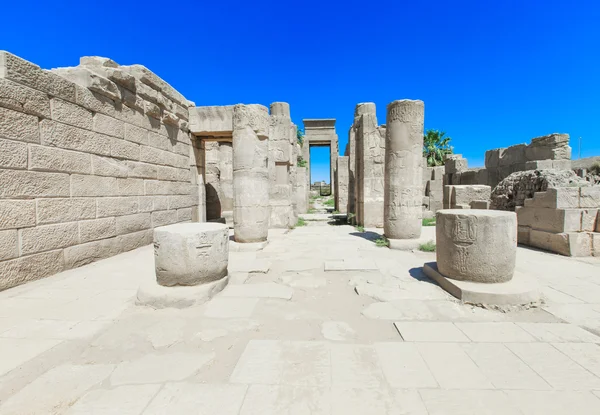 Ruiny świątyni karnak — Zdjęcie stockowe
