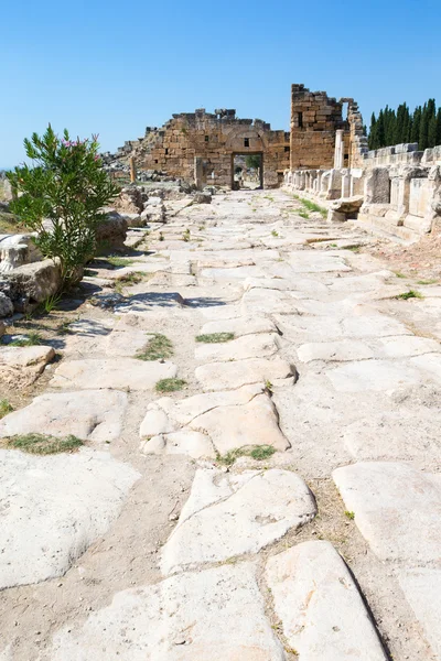 Antiguas ruinas en Hierápolis — Foto de Stock