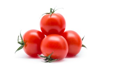 yeşil yaprakları ile domates