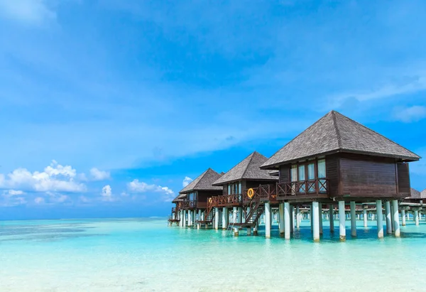 Wasserbungalows auf den Malediven — Stockfoto