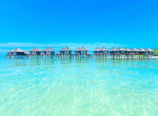 Playa y mar tropical — Foto de Stock