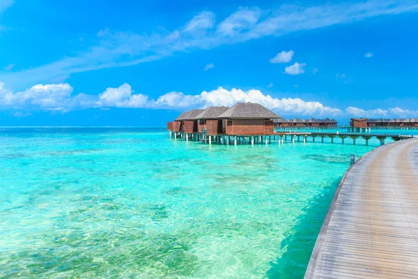 Bungalow acquatici alle Maldive — Foto Stock