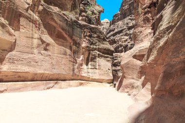 Siq dar yuvası Kanyon