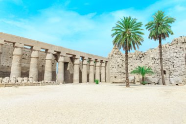 Antik karnak Tapınağı