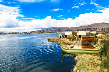 Titicaca gölü Totora teknede