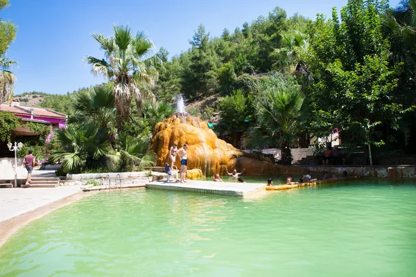 Piscina ao ar livre — Fotografia de Stock