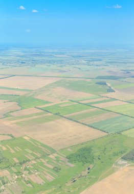 Mavi gökyüzündeki bulutlar