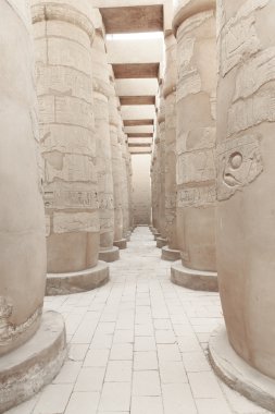Antik karnak Tapınağı