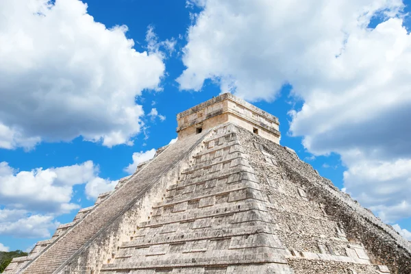 Piramide di Kukulkan in Messico — Foto Stock