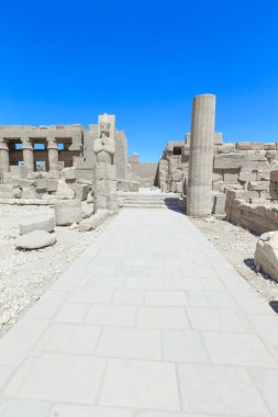Antik karnak Tapınağı