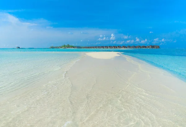 Spiaggia tropicale alle Maldive — Foto Stock