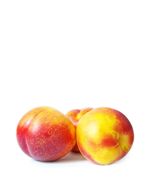 Ripe organic peaches — Stock Photo, Image