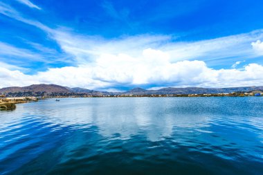 güzel Titicaca gölü