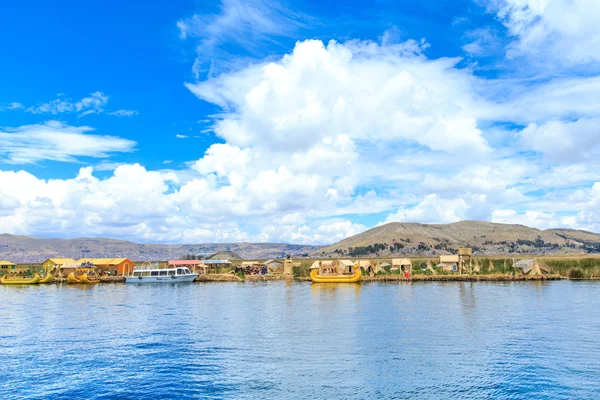 Lago Titicaca perto de Puno — Fotografia de Stock