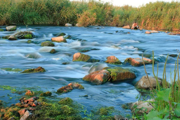 Rushing river — Stock Photo, Image