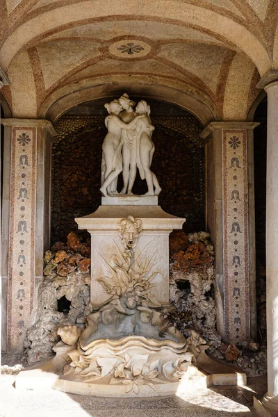 Skulptur Und Azulejo Fliesen Garten Des Estoi Palastes Algarve Portugal — Stockfoto