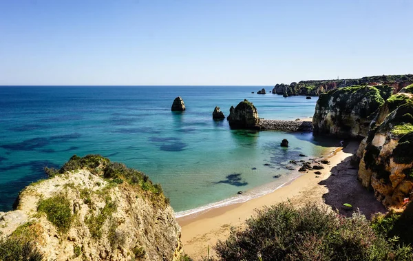 Hermosa Bahía Cerca Ciudad Lagos Región Algarve Portugal Playa Arena —  Fotos de Stock