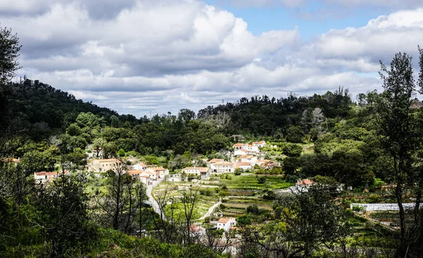 Büyüleyici Monchique Dağları Algarve, Portekiz