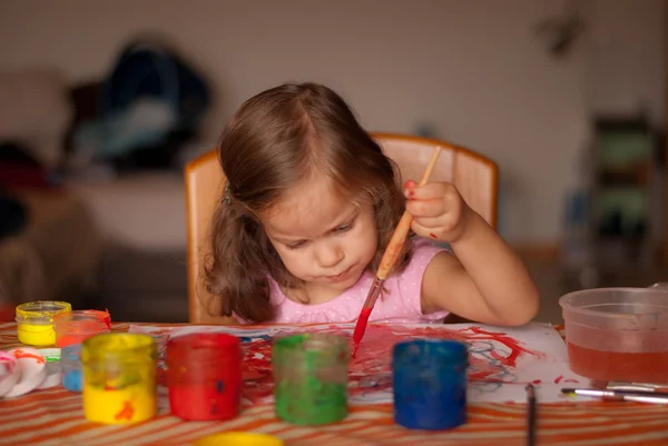 The little girl painting — Stock Photo, Image