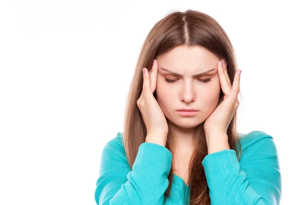 Huvudvärk. En kvinna med huvudvärk. Sjuk. Influensa — Stockfoto