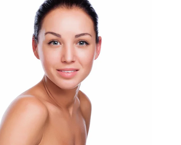 Bonita cara de hermosa mujer sonriente posando en el estudio isolat — Foto de Stock