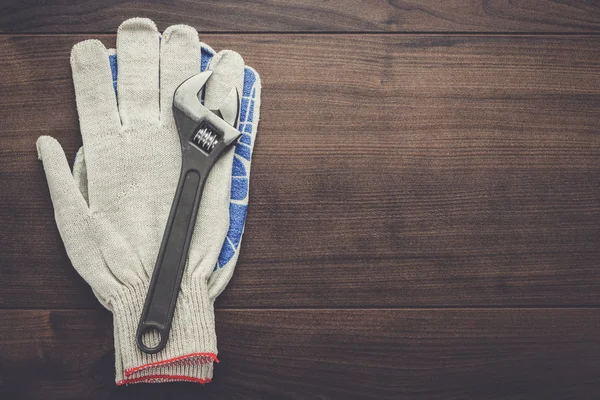 ayarlanabilir anahtarı ve eldiven