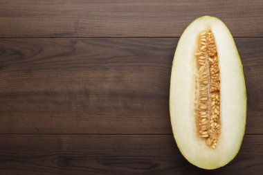 tatlı kavun yarısı