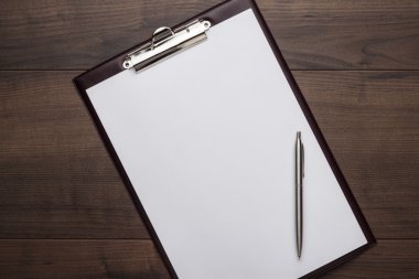 kahverengi ahşap Ofis Masası Not Defteri ile